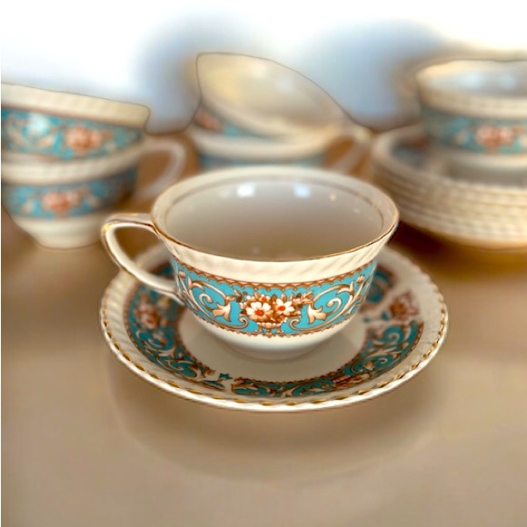 RARE Set of 6 Johnson Brothers « Old English » Teacups with Milk Creamer - Picture 1 of 4